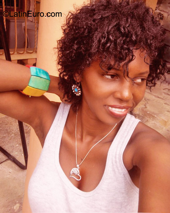 Date this delightful Dominican Republic girl Yoselyn from Santo Domingo DO9388