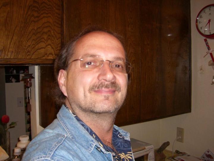 Date this pretty United States man Rene from San Mateo US11407