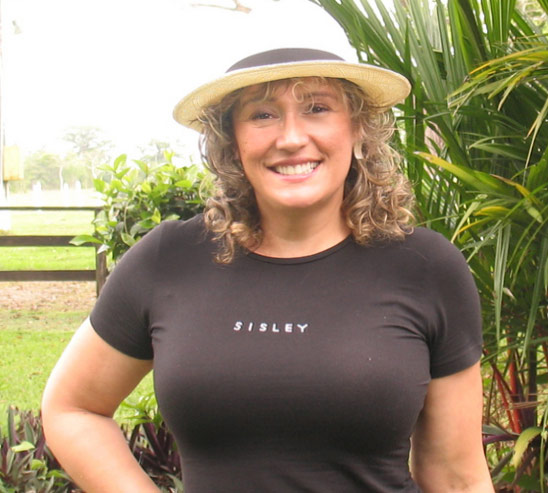 Date this athletic Colombia girl Carolina from Bogota CO8115