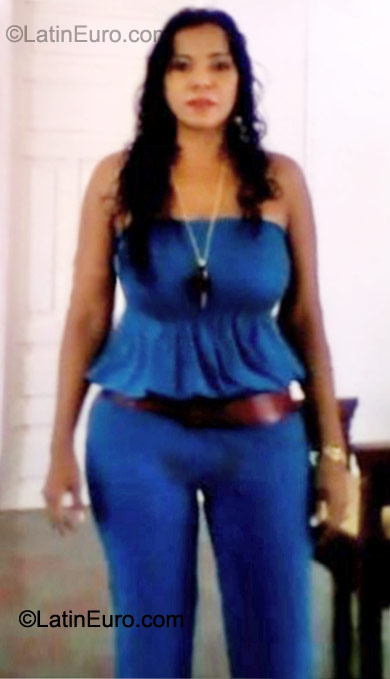 Date this cute Colombia girl Yacira from Riohacha CO10391