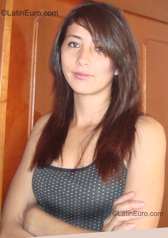 Date this good-looking Colombia girl Paula from Bogota CO8139