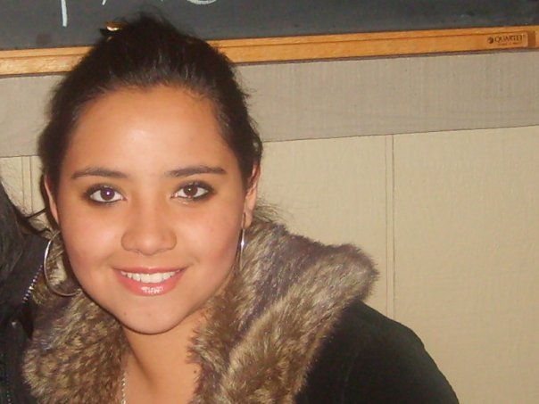 Date this attractive Colombia girl Claudia from Bogota CO8147