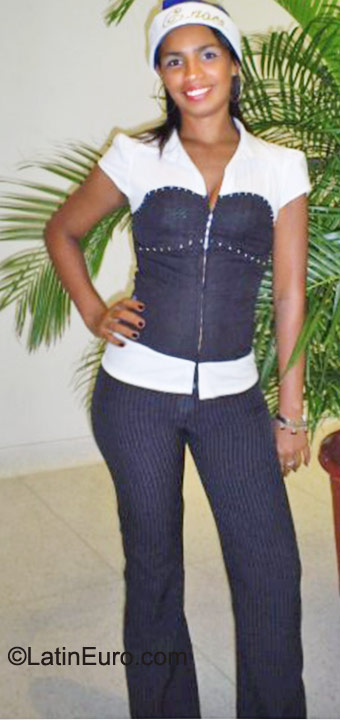 Date this hard body Colombia girl Grace from Barranquilla CO8150