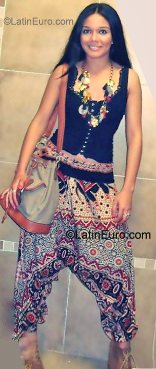 Date this sultry Colombia girl Paula06 from Barranquilla CO8157