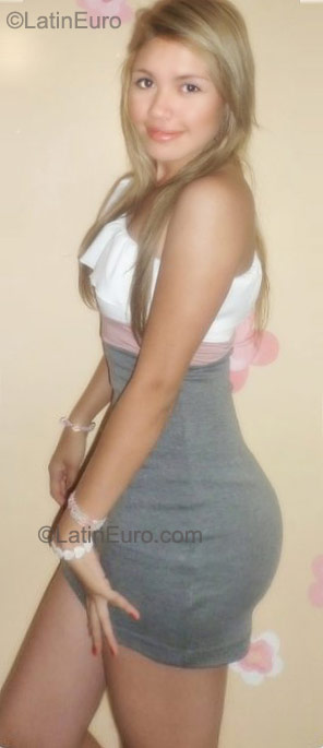 Date this sultry Colombia girl Eika from Bucaramanga CO8259