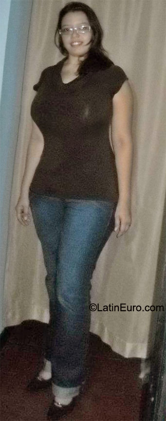 Date this good-looking Colombia girl Vanessa from Cali CO8264