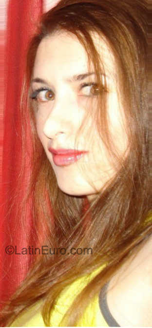 Date this happy Colombia girl Zoraida from Bogota CO8399