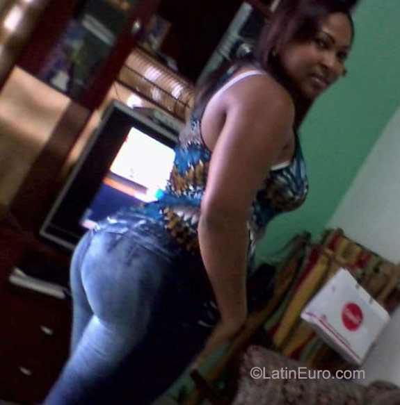 Date this cute Panama girl Yina from Panama City PA172