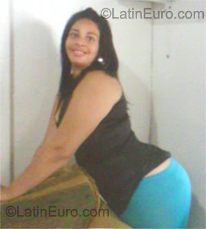 Date this exotic Dominican Republic girl Yunny from La Romana DO9634