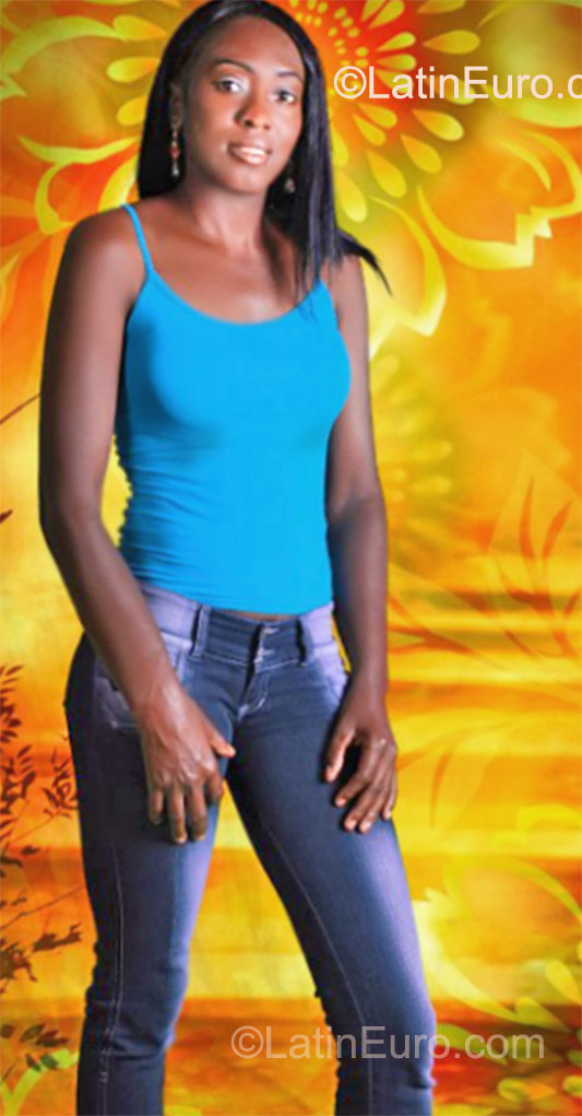 Date this beautiful Colombia girl Lorena from Cali CO8339