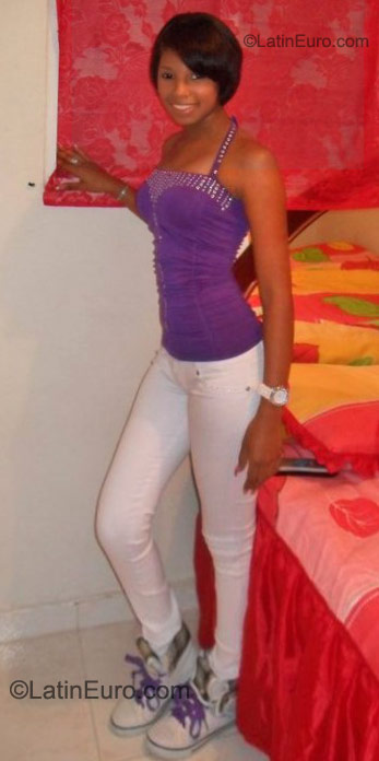 Date this sensual Dominican Republic girl Marlenis from Santiago DO9661