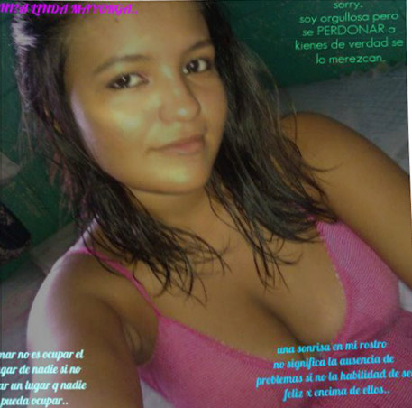 Date this nice looking Honduras girl Amy from La Lima HN460