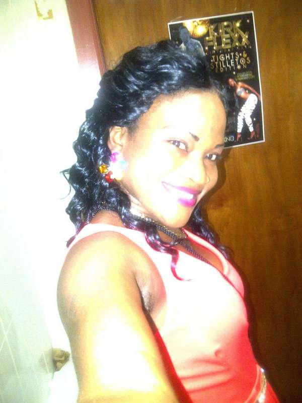 Date this lovely United States girl DeAndrea from New York US11678