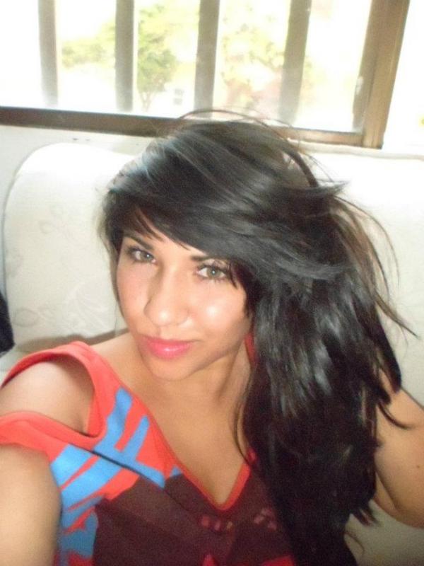 Date this funny Colombia girl Andrea from Cali CO8417