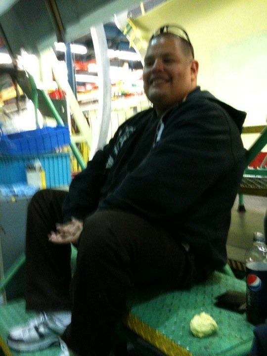 Date this tall United States man Celso from Torrance US11690