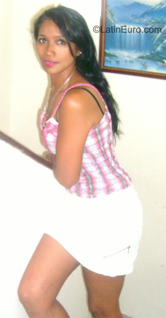 Date this voluptuous Colombia girl Ruby from Buga CO8477