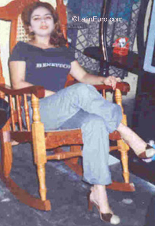 Date this sensual Honduras girl Lucy from Puerto Cortes HN479