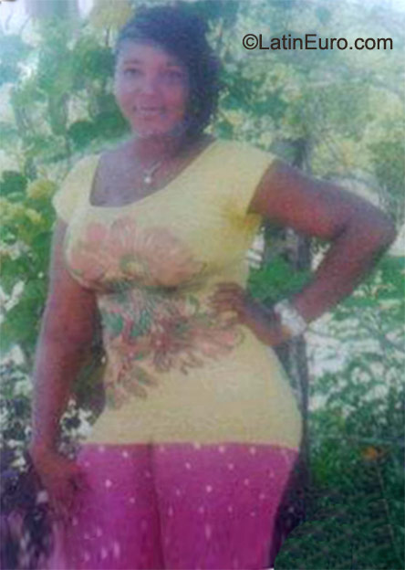 Date this good-looking Jamaica girl Tasha from St Mary JM392