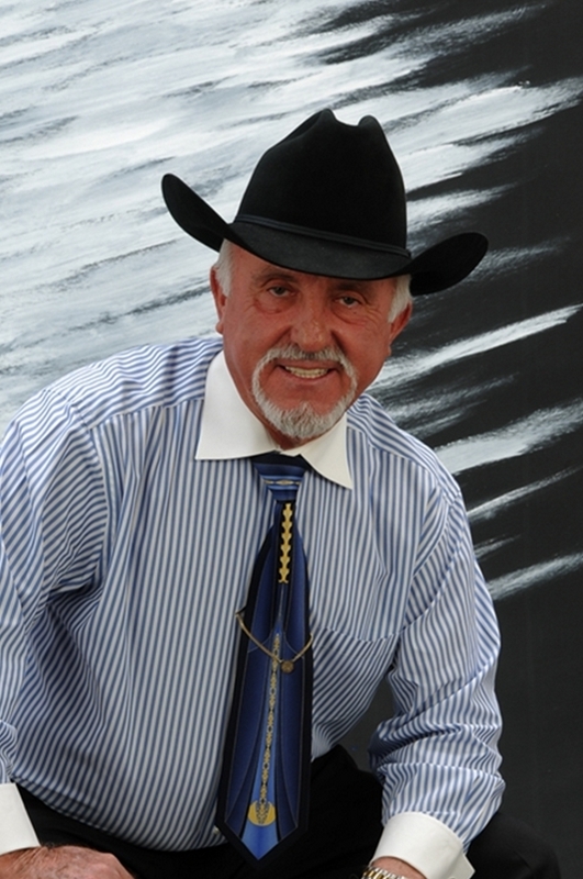 Date this tall United States man Dale from Slaton US11798
