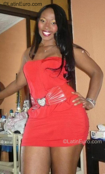 Date this tall Colombia girl Flore from Cali CO8613