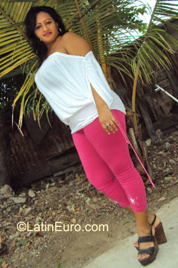 Date this pretty Colombia girl Mirna from Sincelejo CO8619