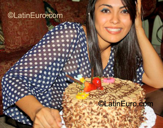 Date this nice looking Panama girl Angela from Panama City PA193