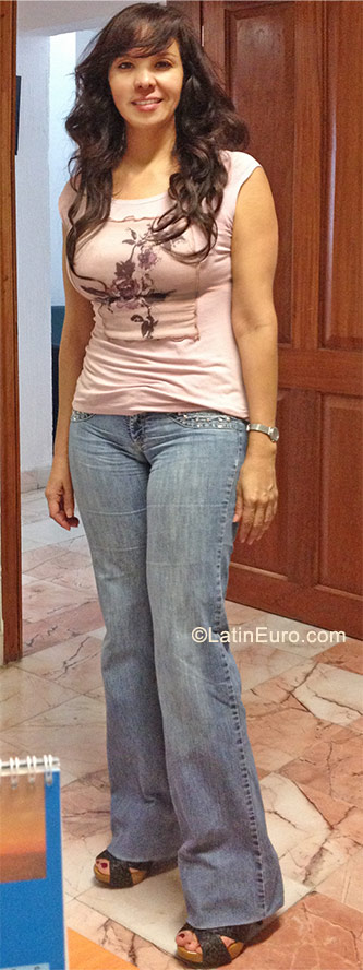 Date this sensual Mexico girl Paola from Guadalajara MX531