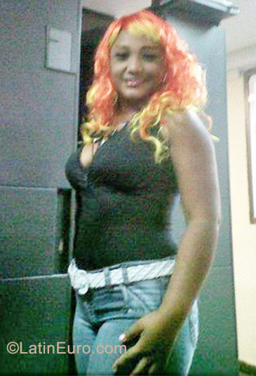 Date this happy Colombia girl Tania from Santa Marta CO8703