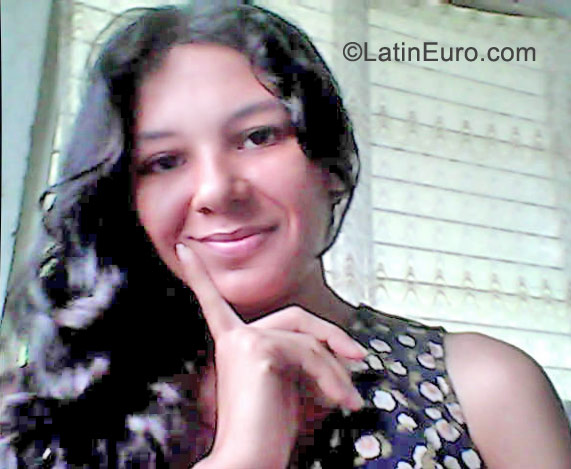 Date this attractive Panama girl Zuzu from Panama City PA199