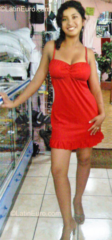 Date this passionate Honduras girl Karerine from Tegucigalpa HN707