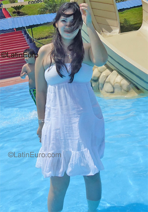 Date this charming Honduras girl Junni from Tegucigalpa HN506