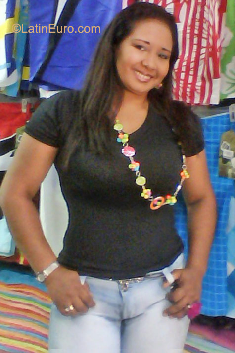 Date this funny Colombia girl Carmen from Barranquilla CO8747