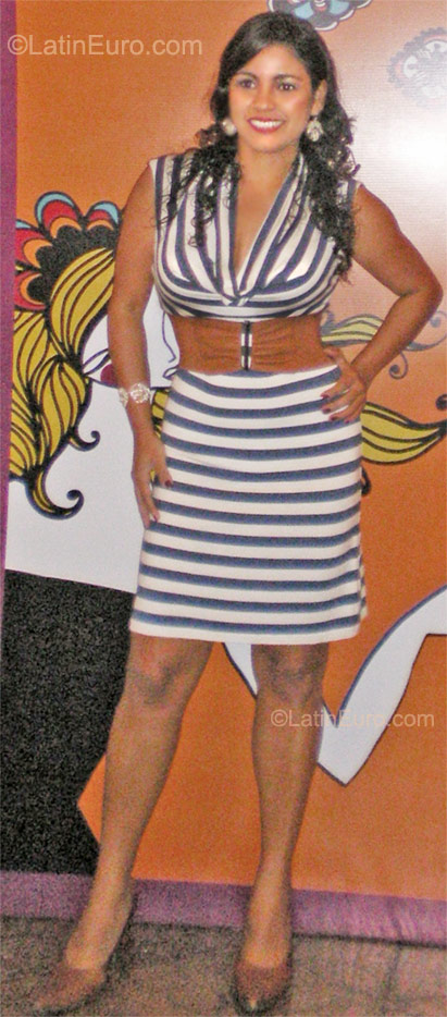 Date this fun Colombia girl Marlen from Medellin CO8750