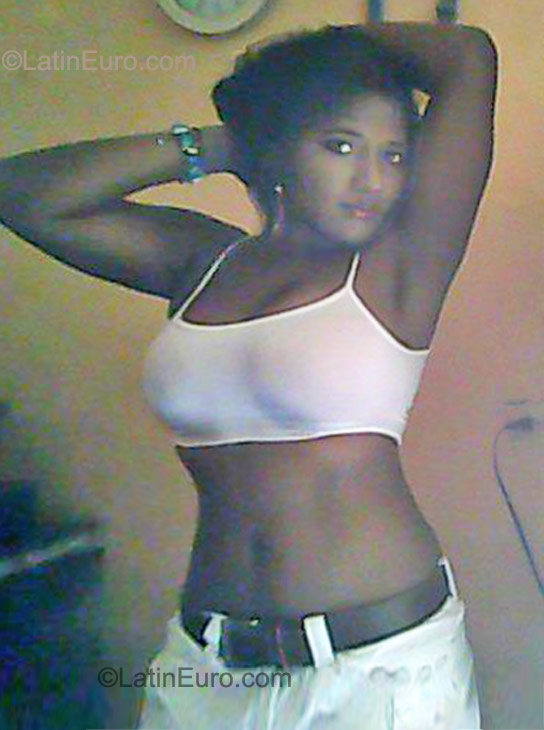 Date this passionate Colombia girl Ingrid from Cartagena CO8774