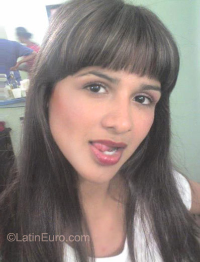 Date this athletic Colombia girl Ingrid from La Dorada CO8780