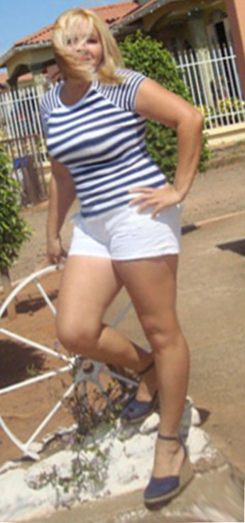 Date this nice looking Panama girl Lydna from Cocle PA204