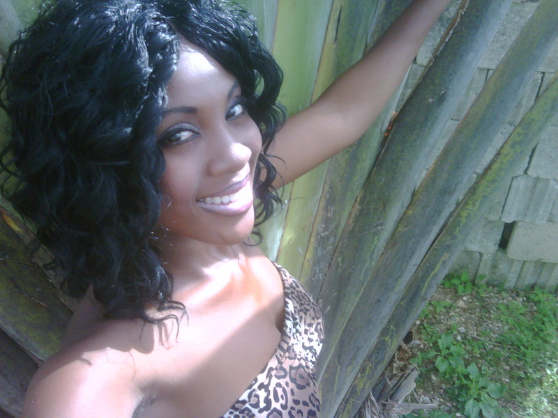 Date this voluptuous Jamaica girl Sassy from Spalding JM398