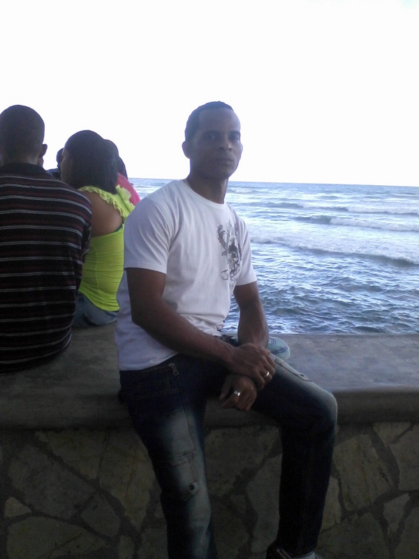 Date this sensual Dominican Republic man Antionio from Santo Domingo DO10016
