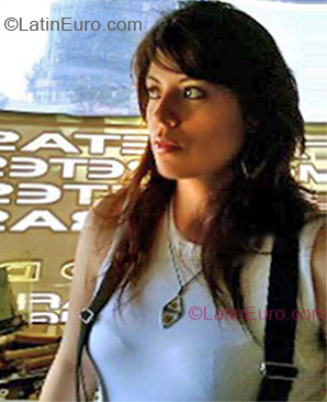 Date this sensual Colombia girl Erika from Bogota CO8857