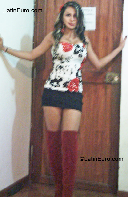 Date this stunning Colombia girl Katherine from Cali CO8877