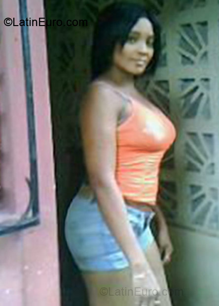 Date this stunning Panama girl Aracely from Panama City PA206