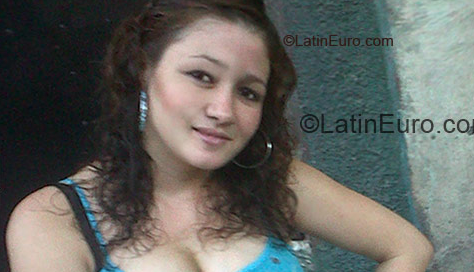 Date this funny Honduras girl Crisly from San Pedro Sula HN522