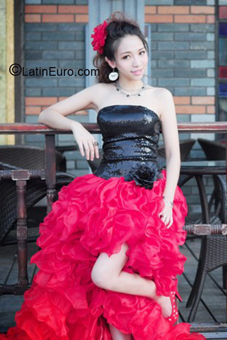 Date this sultry Panama girl Tuki from Panama PA215