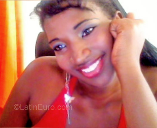 Date this beautiful Colombia girl Mayerlin from Cali CO8982