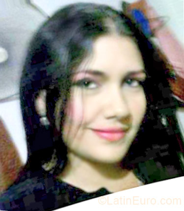 Date this nice looking Colombia girl Jenny from Florencia CO8996