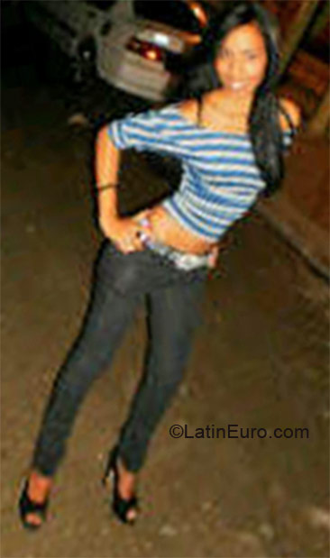 Date this athletic Dominican Republic girl Bianca from Santo Domingo DO10125