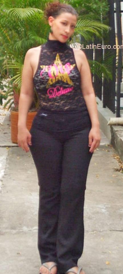 Date this charming Colombia girl Betty from Neiva CO9048