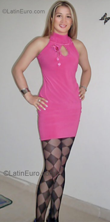 Date this hot Colombia girl Alba Lucia from Bogota CO17947