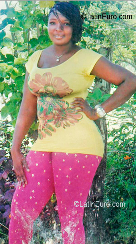 Date this attractive Jamaica girl Tashi from St Mary JM902