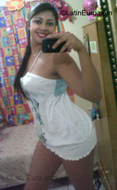 Date this lovely Honduras girl Valery from Francisco Morazan HN545